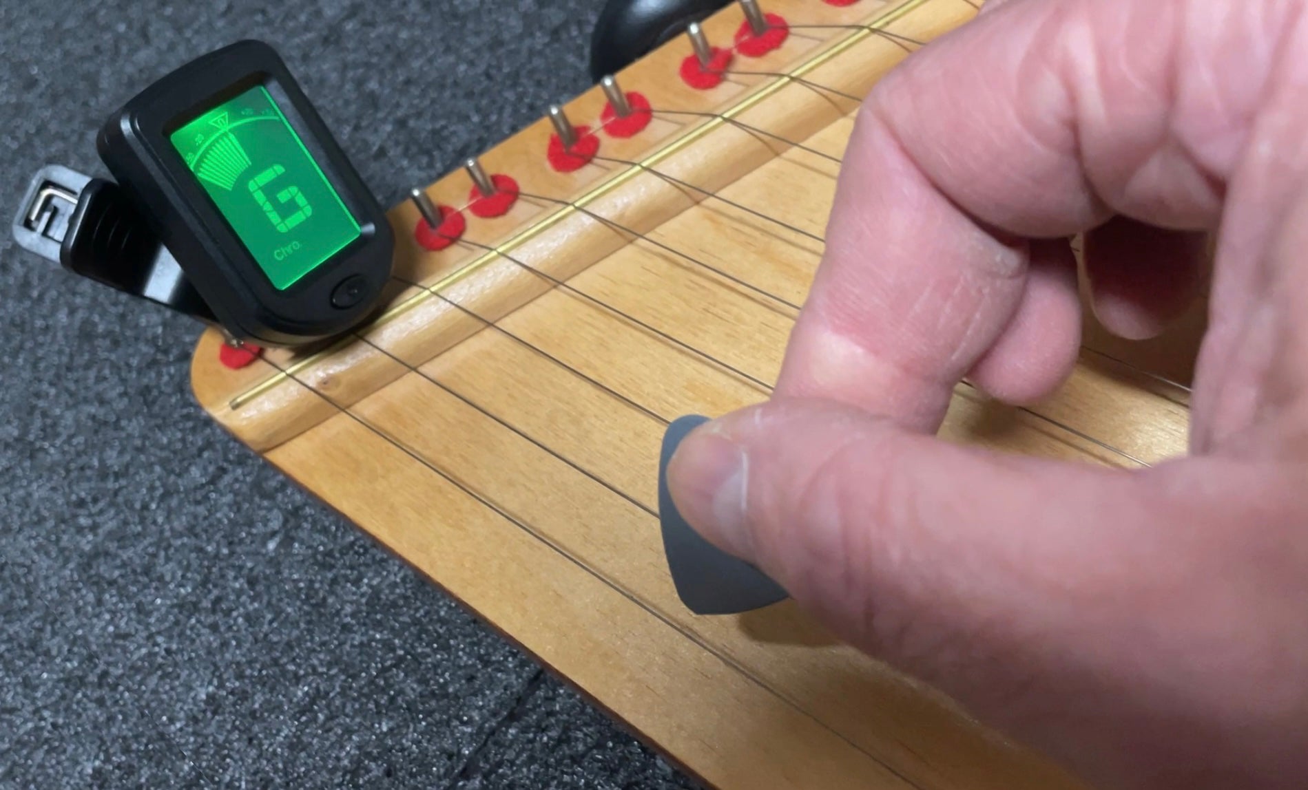 how to tune a lap harp electric tuner